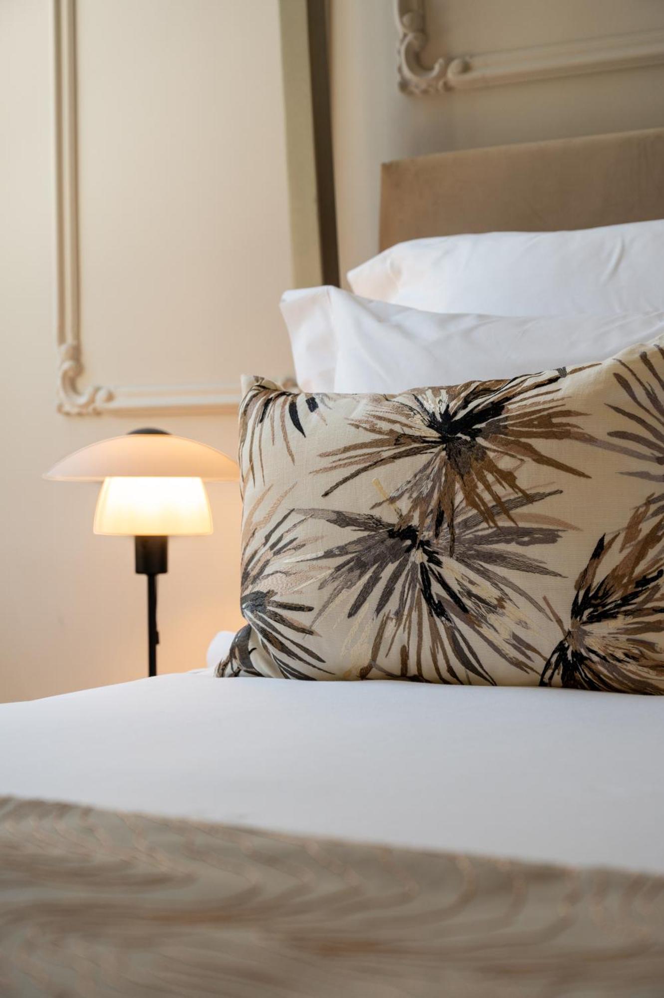 Lilases Boutique House & Garden Mora Buitenkant foto
