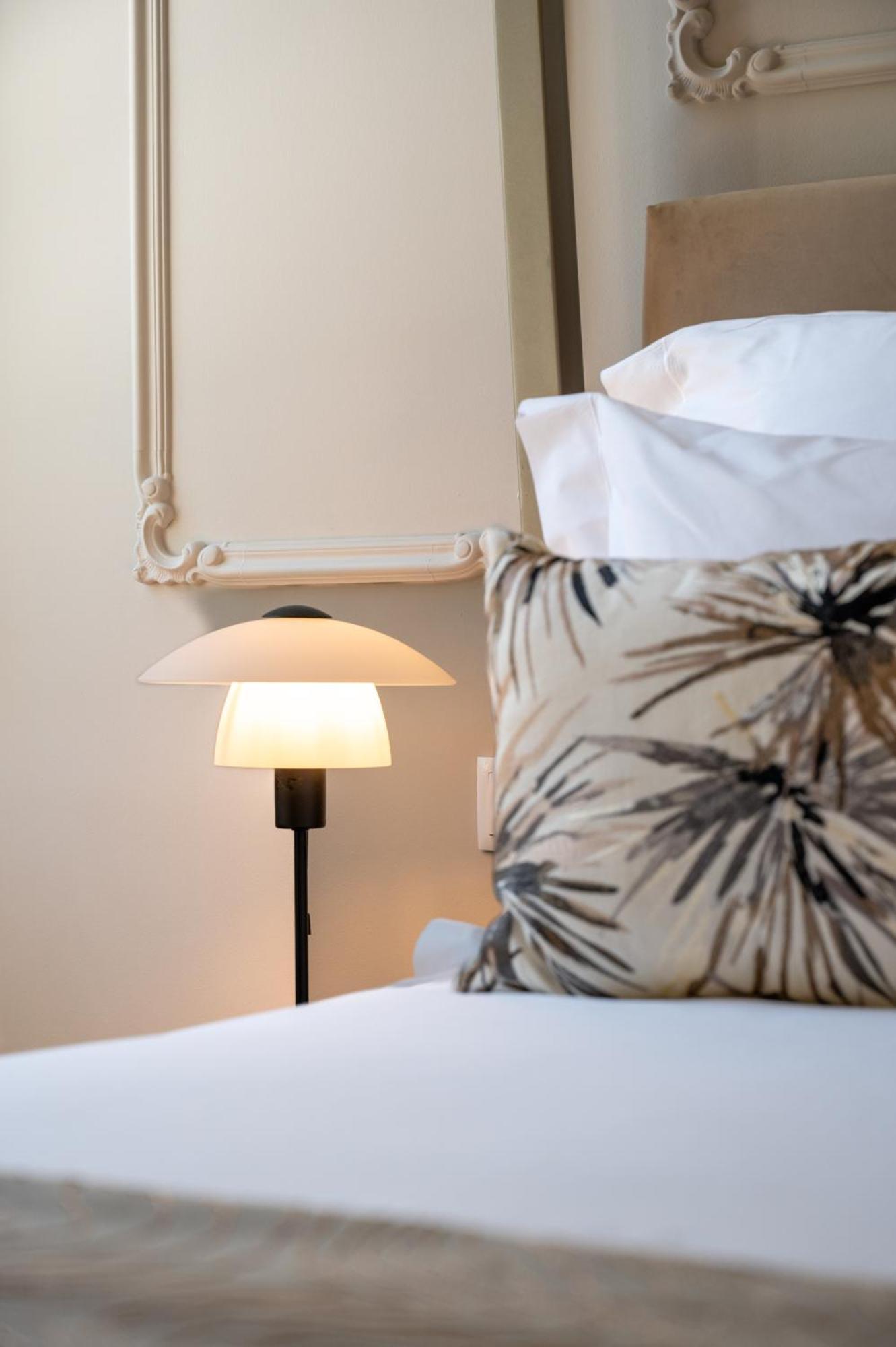 Lilases Boutique House & Garden Mora Buitenkant foto